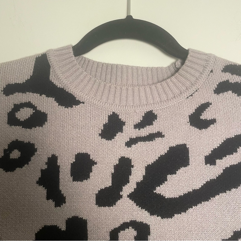 Yibock grey leopard print knit sweater dress - Picture 4 of 7
